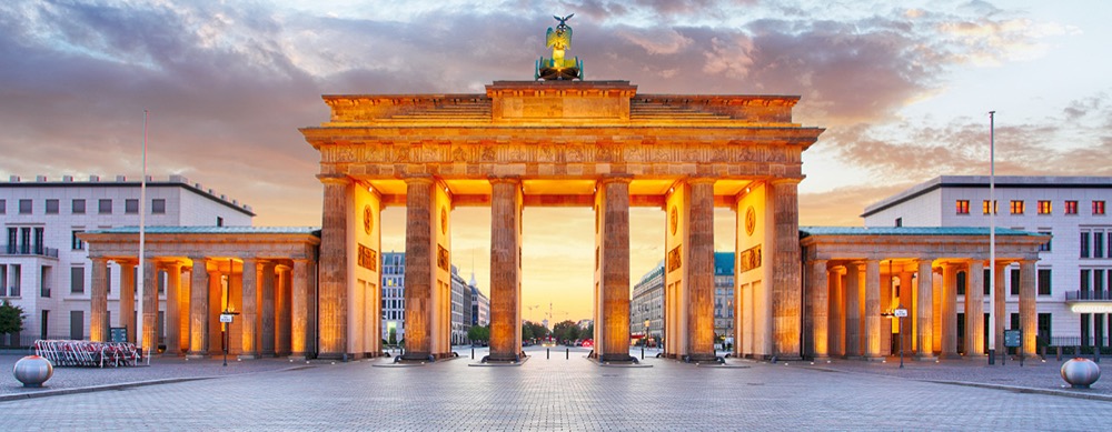 Party in Berlin mal auf die noble Art und Weise - Fahre in einer Traumlimousine durch die Stadt